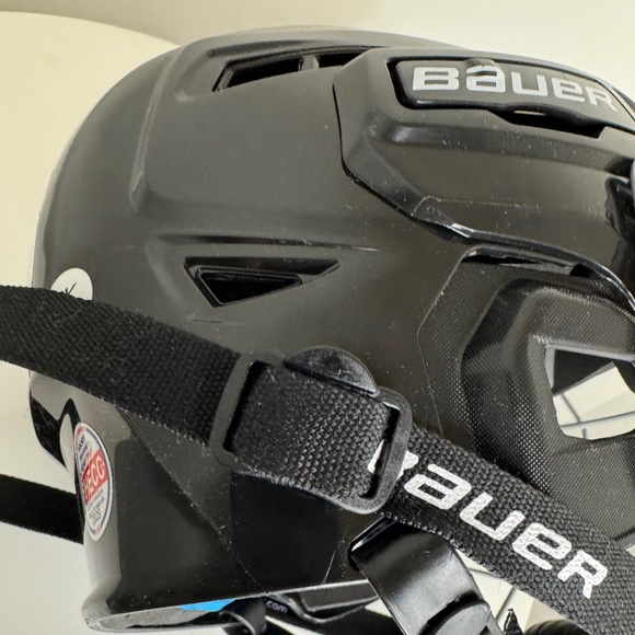 Bauer Prodigy Youth Hockey Helmet w/ Cage – Black – Size YTH (Adjustable) - Picture 10 of 15